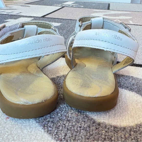 Stride Rite White Leather Kids Summertime Sandals - Picture 9 of 9